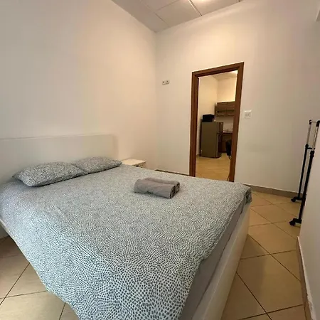 Hotel apartamentowy Golebia-plus 3*