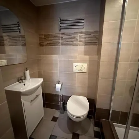 Golebia-plus Hotel apartamentowy 3*