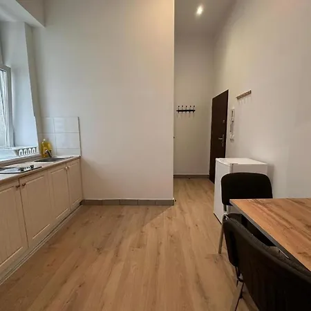 Hotel apartamentowy Golebia-plus 3*