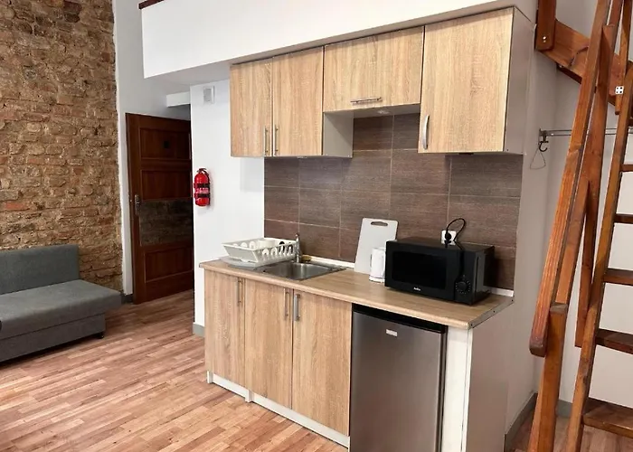 Aparthotel Golebia-plus 3*